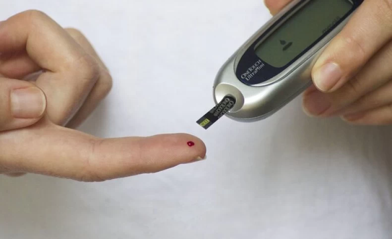 کنترل قند خون، سلامت مغزی افراد مبتلا به دیابت نوع دو را افزایش می‌دهد