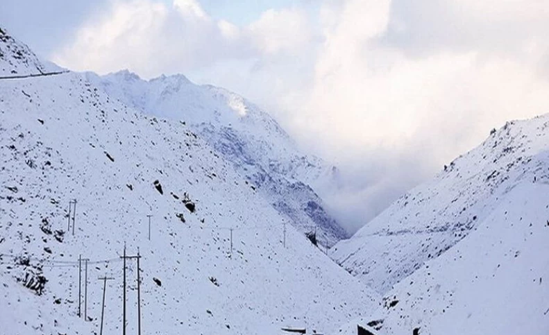 بارش برف در ارتفاعات شمال تهران