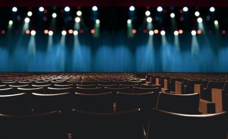 چرا تئاتر و سینما باز است، کنسرت‌های موسیقی نه؟
