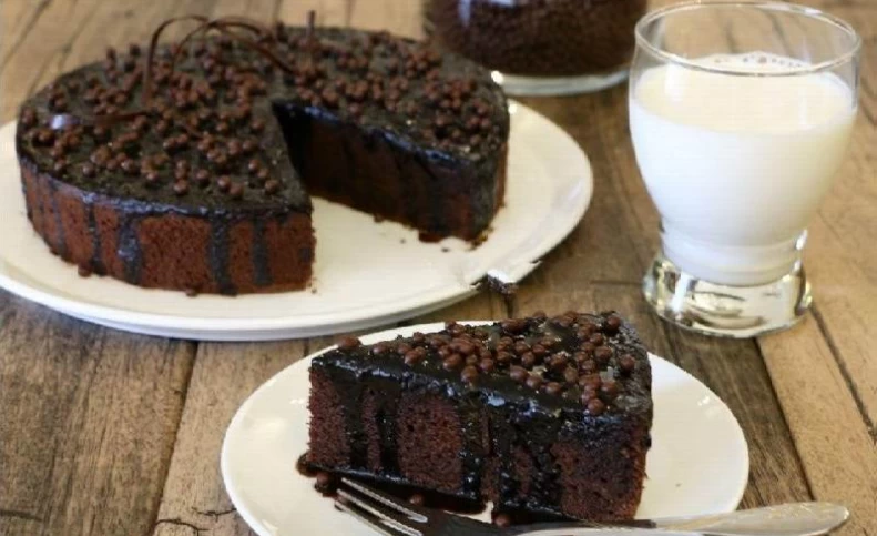 طرز تهیه “کیک خیس” شکلاتی بدون فر با طعمی تکرار نشدنی