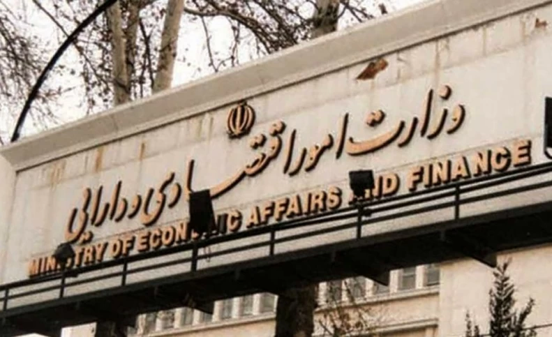 میهمان چهارساله «باب همایون» در دوره سیزدهم کیست؟/ نقدینگی ۴۰۰۰ میلیارد تومانی و تورم ۶۰۰ درصدی در انتظار دولت رئیسی/ اقتصاد و وزارتخانه اش، نیازمند جراحی ساختاری است
