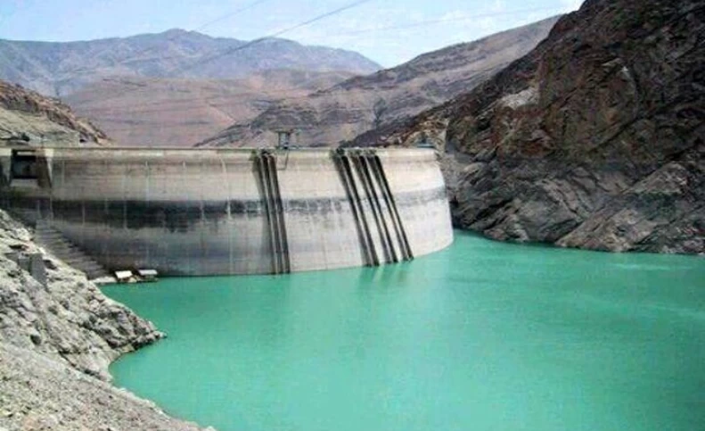 سیلاب و خشکسالی دو روی یک سکه هستند/ نمی توانیم سدها را در انتهای سالهای مرطوب، پرآب نگه داریم/ حجم ذخیره سد کرخه قادر به تنظیم جریان حداکثر تا سه سال آبی است