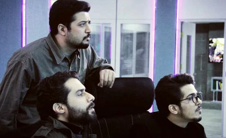سلفی ماموران امنیتی با گوشی آیفون!