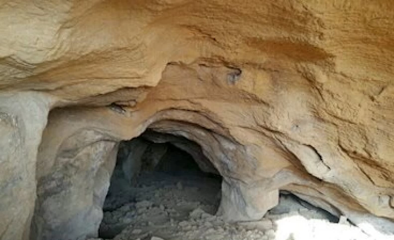 کشف یک غار جدید در محوطه باستانی همدان