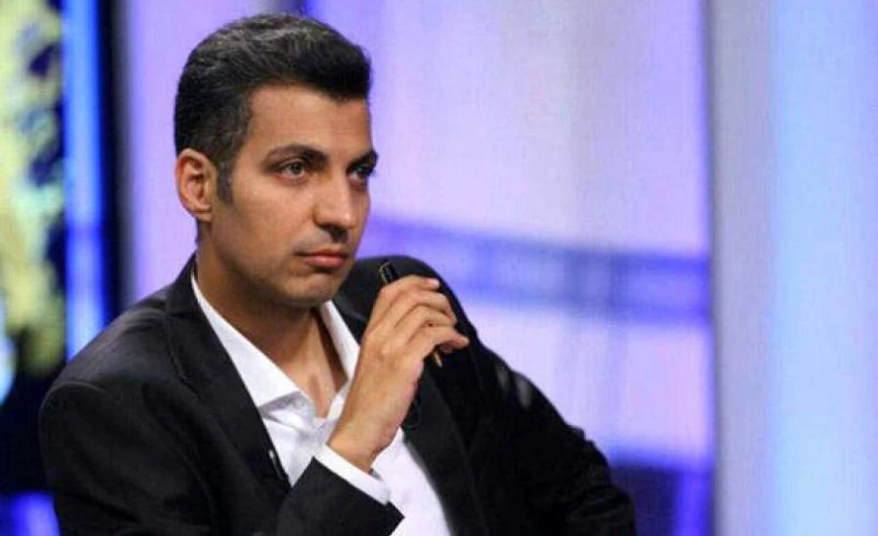 تماشای 3 بازی امروز توسط عادل فردوسی پور به طور همزمان