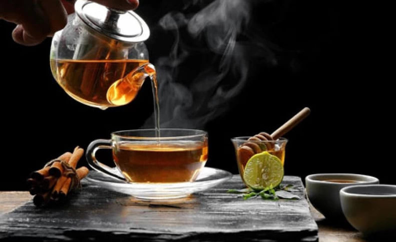 آداب و رسوم نوشیدن چای در کشورهای مختلف چگونه است؟