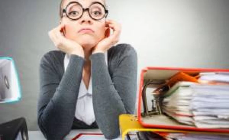 کارهای وقت تلف کن که برای موفقیت باید ترک شوند