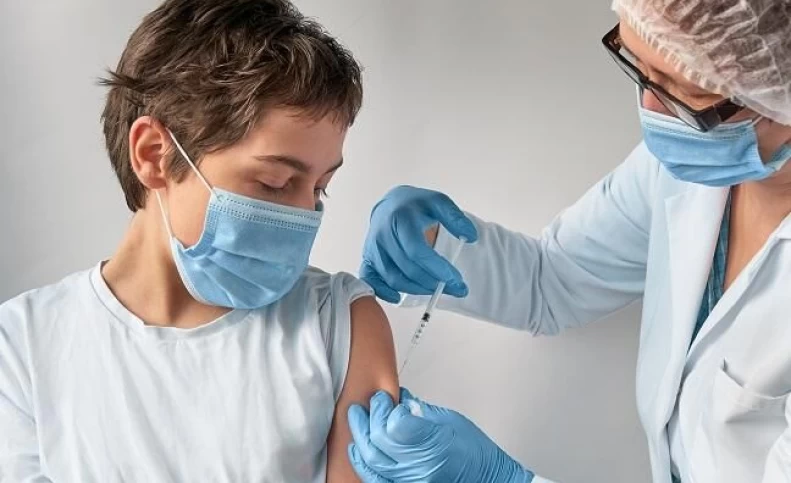 آیا واکسن سینوفارم برای دانش‌ آموزان بی‌ خطر است؟