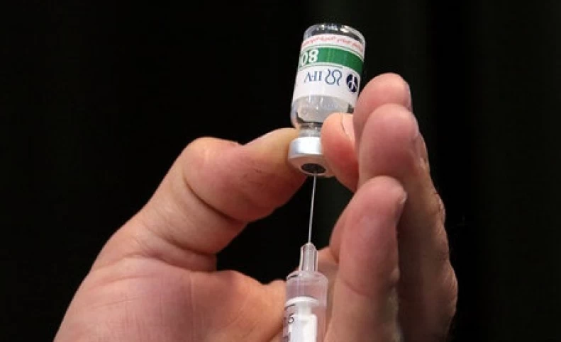 انتخاب واکسن‌های "آسترازنکا" و "پاستوکووک" برای دُز سوم کادر درمان