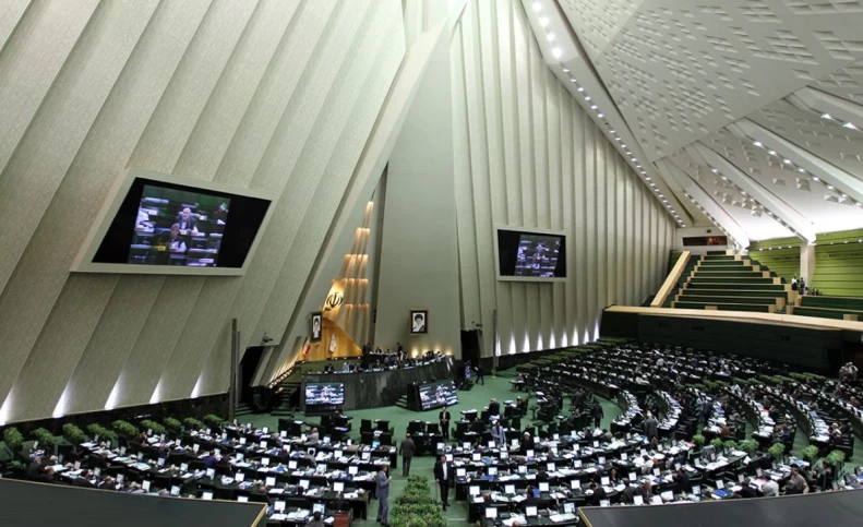جنجال در مجلس بر سر لایحه رتبه بندی معلمان