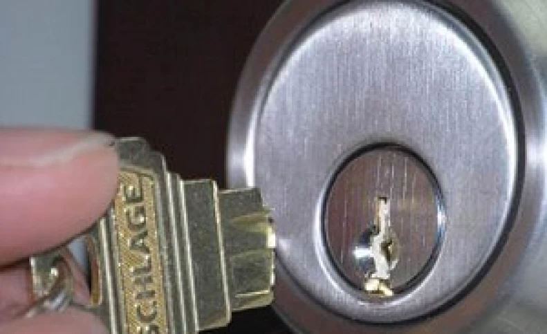 تکنیک خارج کردن کلید شکسته داخل قفل