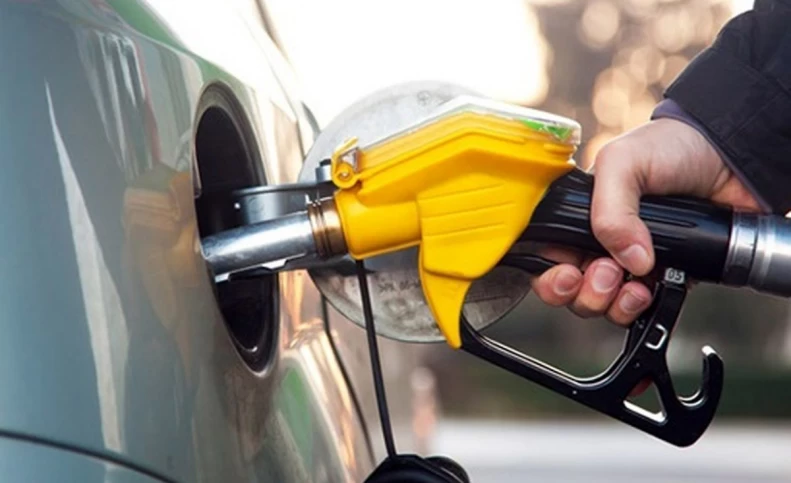 مصرف بنزین ۲۶ درصد افزایش یافت