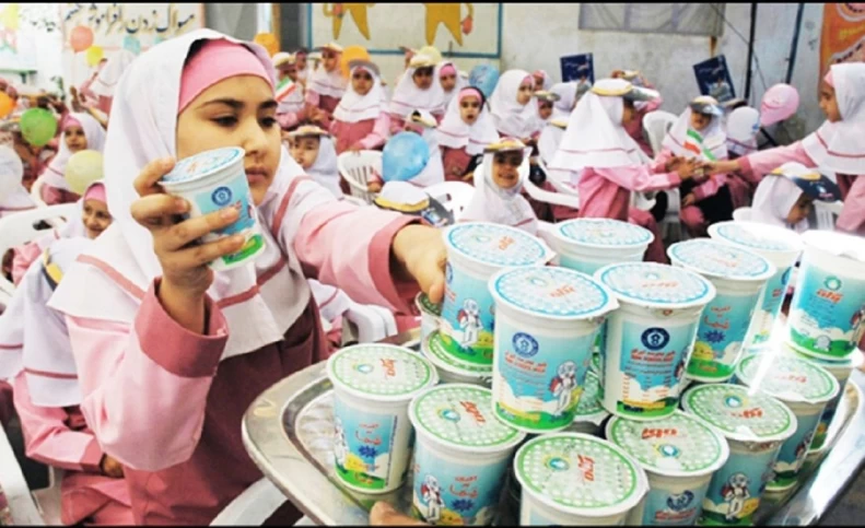 «تغذیه رایگان» ۳ تا ۵ میلیون دانش‌ آموز با شیر و نان غنی‌شده از مهرماه