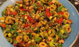 طرز تهیه سالاد زیتون، یک پیش‌غذای خوشمزه و مقوی