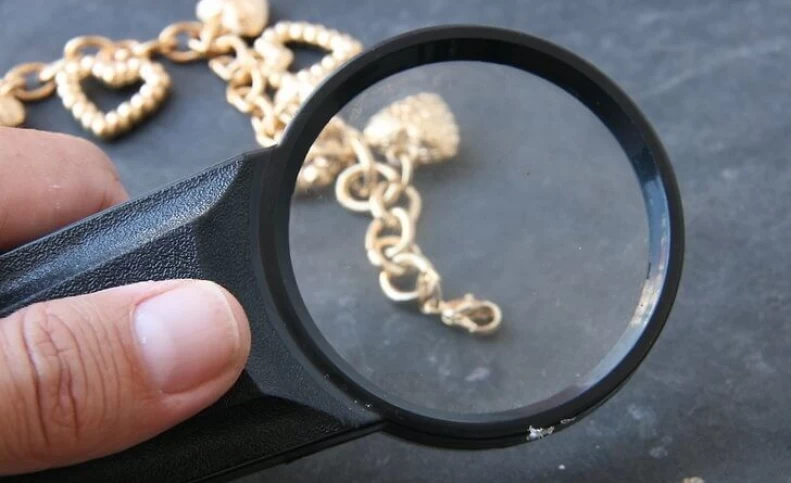 ترفند فوری برای تشخیص جواهر اصل از بدل و تقلبی