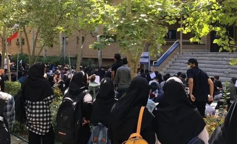 برگزاری اعتراضات دانشجویی در برخی دانشگاه ها همزمان با شروع رسمی سال تحصیلی