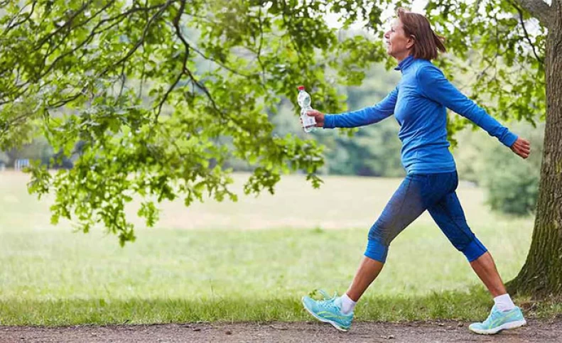 با پیاده روی کردن سلامت بدنی خود را بالا ببرید