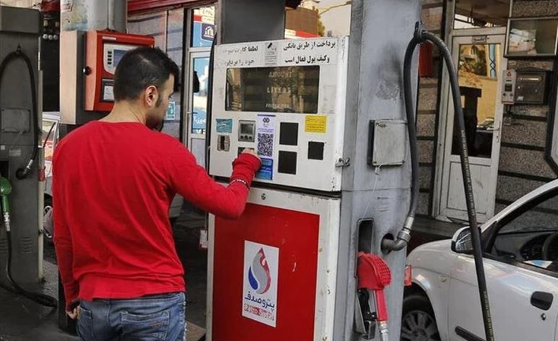 زنگ خطر افزایش مصرف و قیمت بنزین؟/ اختصاص بنزین ۱۵ لیتری به هر نفر، کار پوپولیستی است