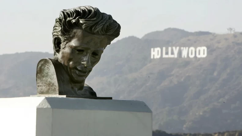 مجسمه‌های زشت و عجیب و غریب ستاره‌ها