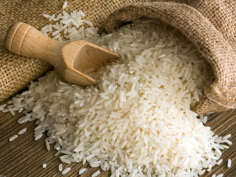 طرز تهیه نخود فرنگی پلو ساده و خوشمزه؛ با مرغ یا با گوشت برنج