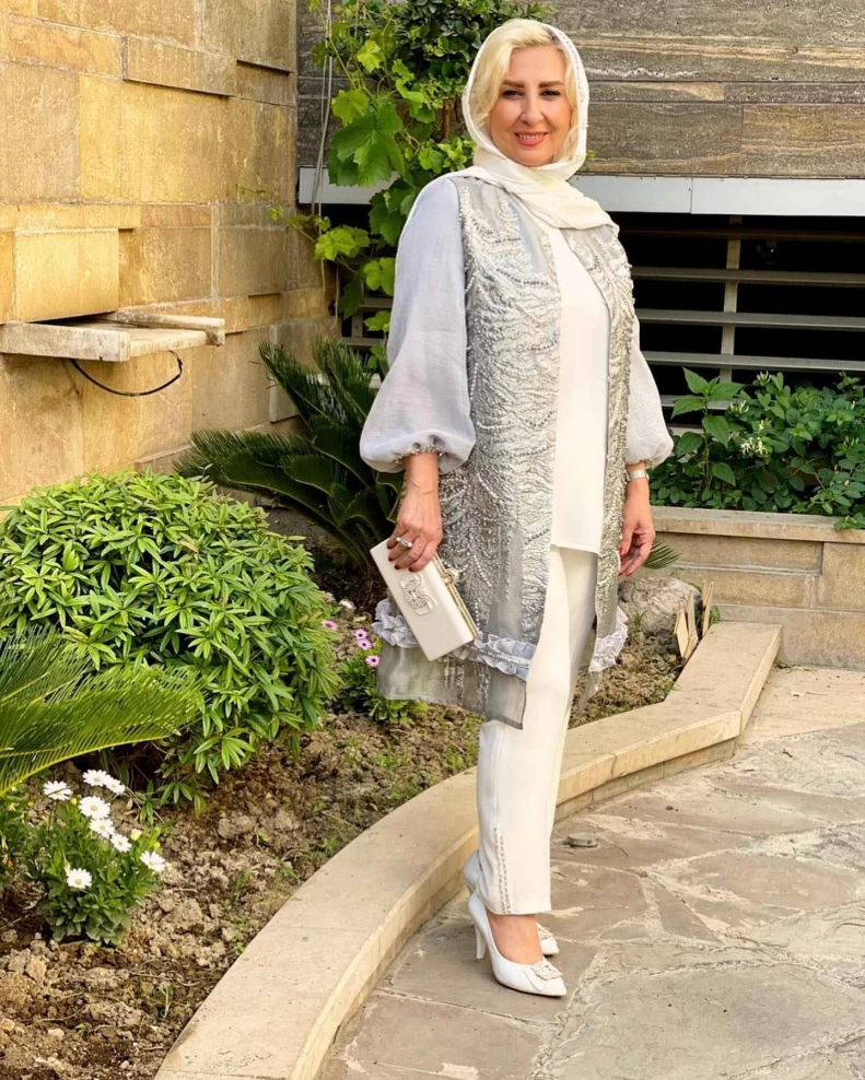 عکس مرجانه گلچین با مردی از جنس عشق ! + تصاویری جذاب