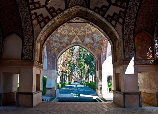 باغ فین کاشان؛ تجلی تاریخ و معماری و عنصر آب باغ فین کاشان؛ تجلی تاریخ و معماری و عنصر آب