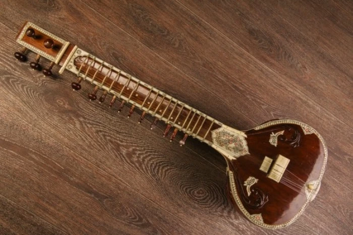 ساخت ساز سنتی در اردبیل سه تار