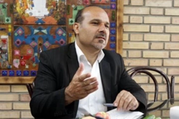 هیچ پولی برای افزایش حقوق کارمندان و بازنشستگان دولت وجود ندارد؟/ حاجاسماعیلی: تورم آینده باز هم افزایش حقوق را خنثی میکند