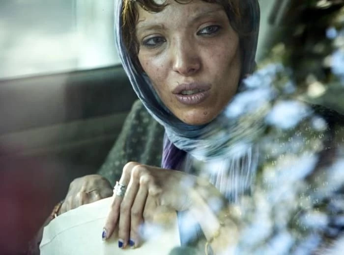 فیلم علفزار با هنرمندی صدف اسپهبدی فیلم علفزار