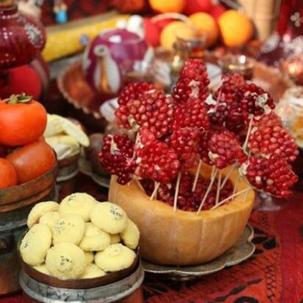 تزیین میز شب یلدا تزیین میز شب یلدا ساده و شیک جدیدترین تزیینات شب یلدا تزیین سفره یلدا با برگ پاییزی تزیین شب یلدا سنتی تزیین شب یلدا برای عروس تزیین سفره شب یلدا لاکچری عروس سفره شب یلدا امسال تزیین سفره شب یلدا روی زمین jcddk ldc af dgnh 