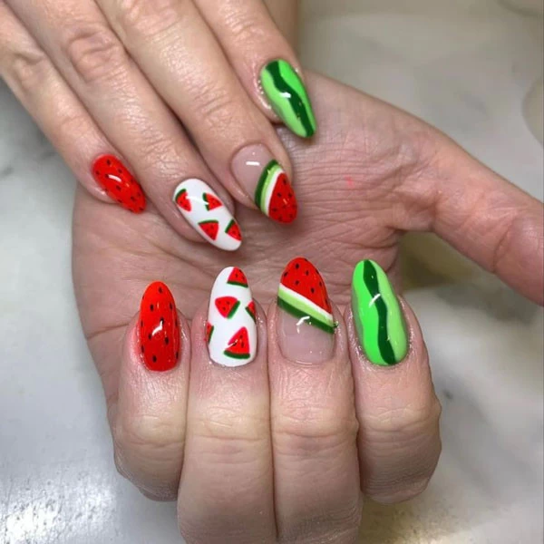 طراحی ناخن انار طرح ناخن یلدایی جدید طرح ناخن شب یلدا ساده طرح ناخن زمستانی طراحی ناخن شب یلدا انار ناخن شب یلدا دخترانه طرح ناخن کریسمس xvhpd khok hkhv