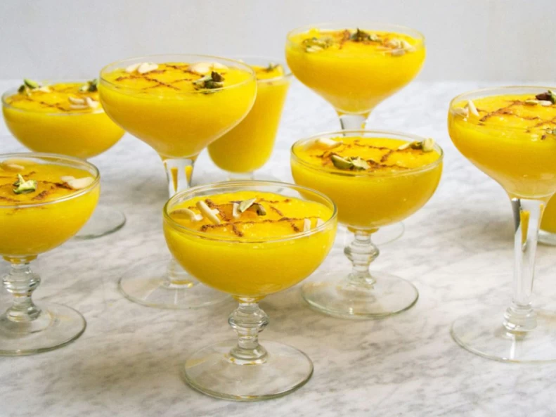 زعفران در دسرهای شیرین